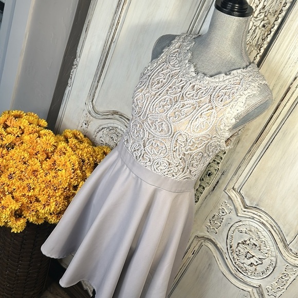 Girls Romeo+Juliet Softest Gray Blue Fit and Flair Dress Ballet Fairy Feminine - Picture 3 of 10